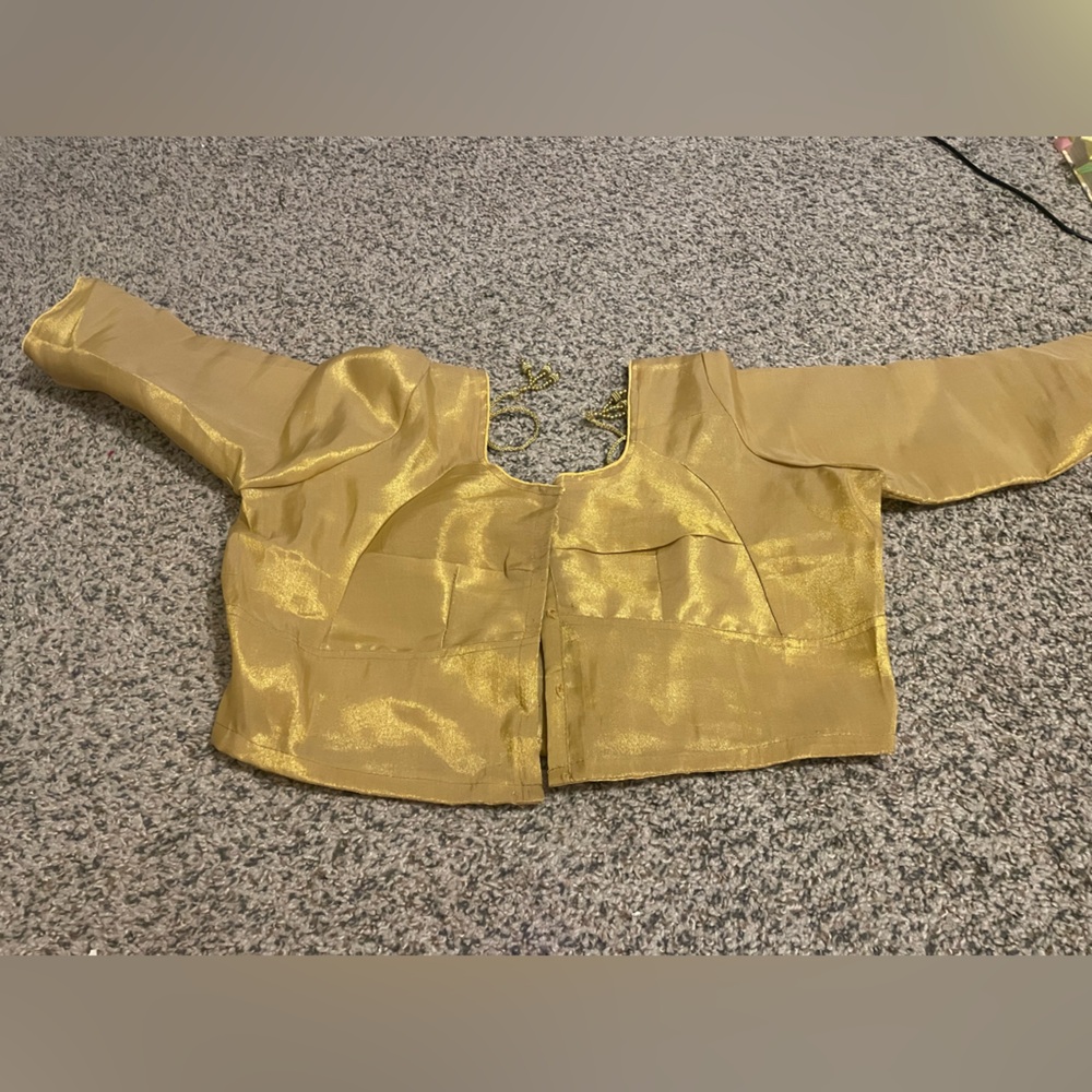 Gold quarter Sleeve saree Blouse size 44